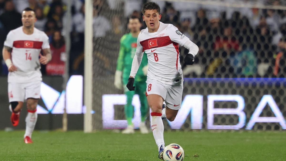 Aktürkoğlu lleva a Turquía al Mundial