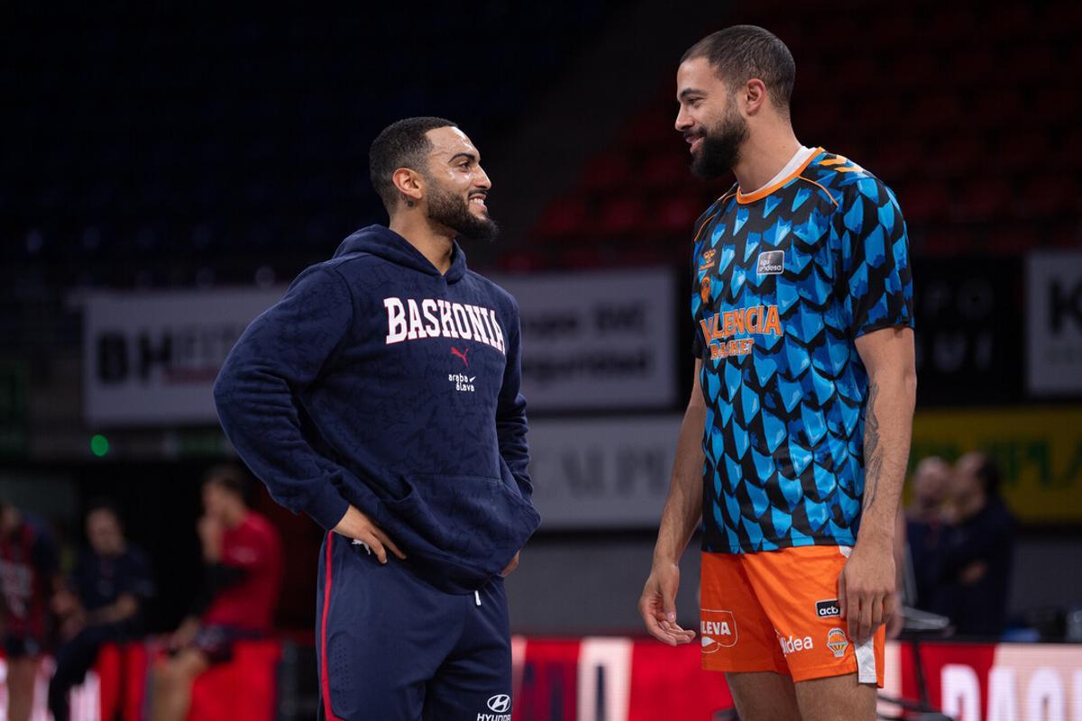 Markus Howard y Darius Thompson, antes del reciente partido del Valencia BC ante el Baskonia en Vitoria.