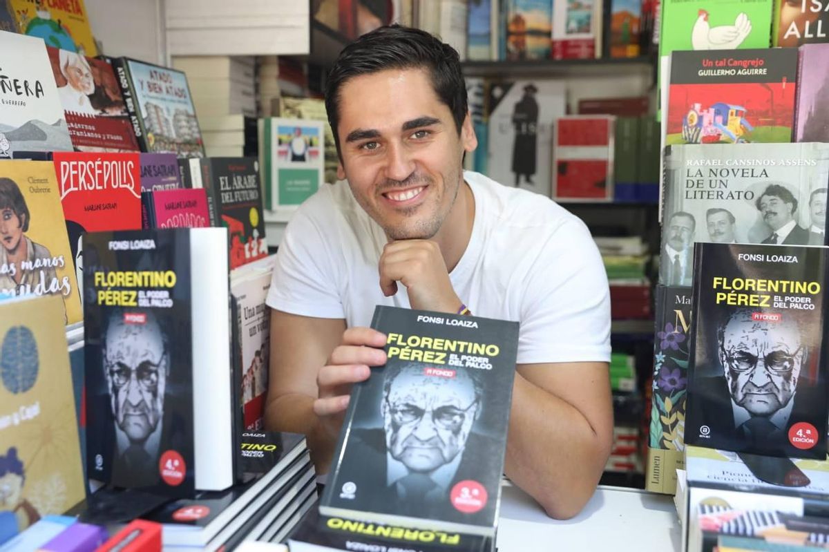 El periodista Fonsi Loaiza sufre un ataque ultraderechista en la Feria del Libro a grito de rojo de mierda, maricón