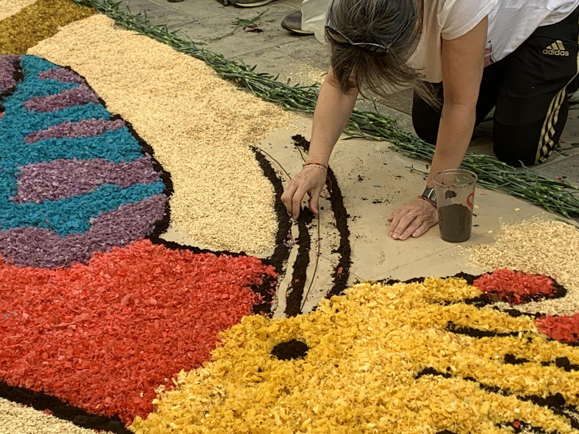 Roses llueix amb les Catifes de Corpus