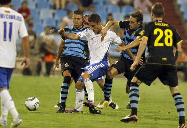 El Real Zaragoza logra el trofeo 'Carlos Lapetra' en la tanda de penaltis