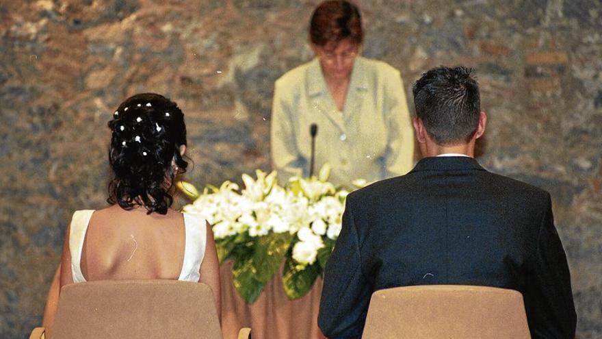 Las bodas civiles en Cáceres alcanzan su máximo histórico en detrimento de las católicas