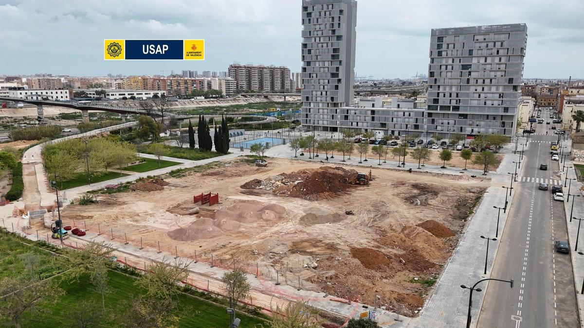 Campa de vehículos en La Torre ya desalojada.