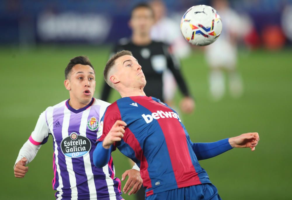 Levante - Real Valladolid, en imágenes