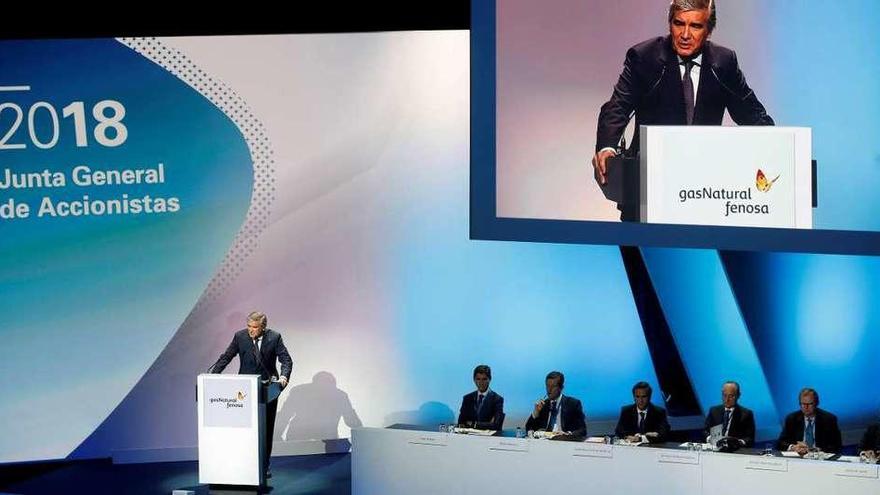 Francisco Reynés, durante su intervención en la junta general de accionistas. // Efe