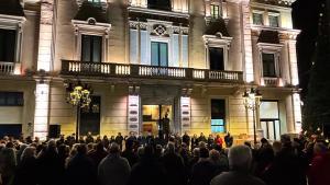 Minuto de silencio para condenar el feminicidio de una vecina de LHospitalet en noviembre de 2025