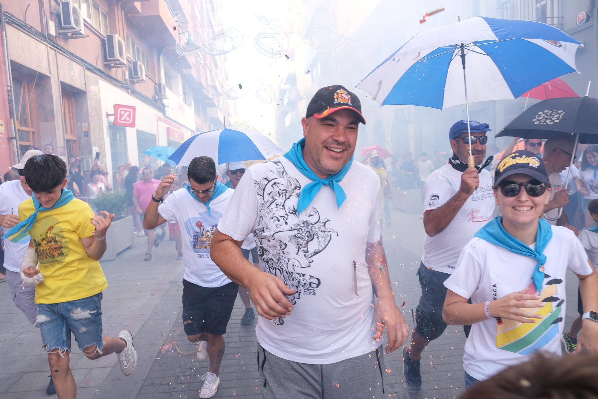 Así ha sido el "Correr la traca" y la suelta de globos de las Fiestas Mayores de Elda