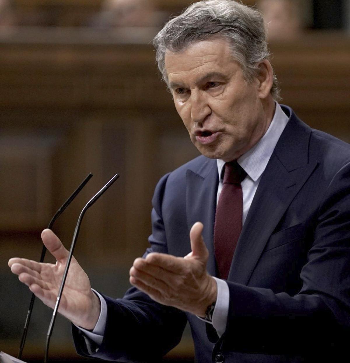 Feijóo, a Sánchez: "Diem no a la guerra i no al seu Govern"