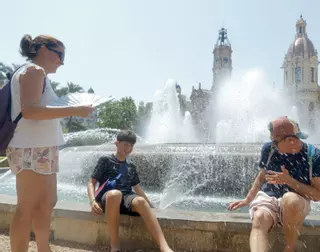 L’Aemet avisa del risc per a la salut pel pic de calor “extrema” del pont