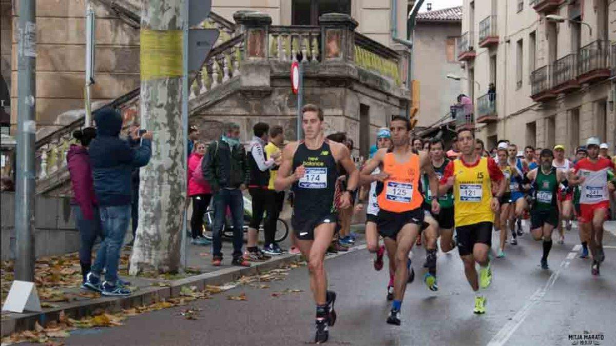 Más de 200 participantes acudieron a Ripoll para la media maratón