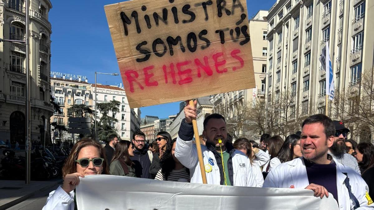 los sindicatos estiman un seguimiento del 80% y las comunidades bajan al 10%