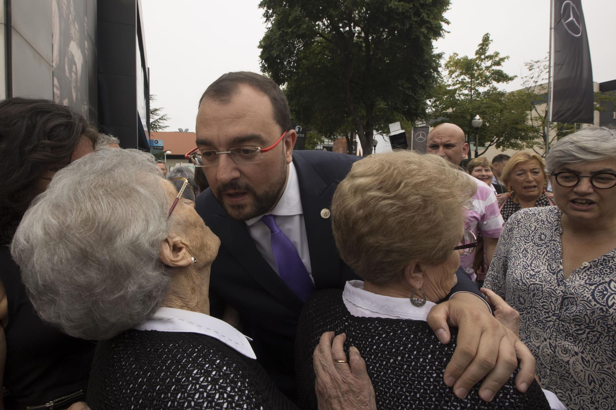 En imágenes: La visita de Adrián Barbón a la Feria de Muestras