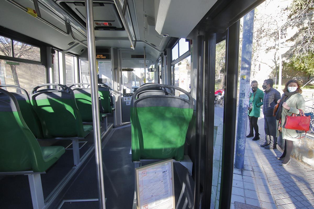 Los nuevos microbuses a gas de Aucorsa para el casco histórico y Alcolea