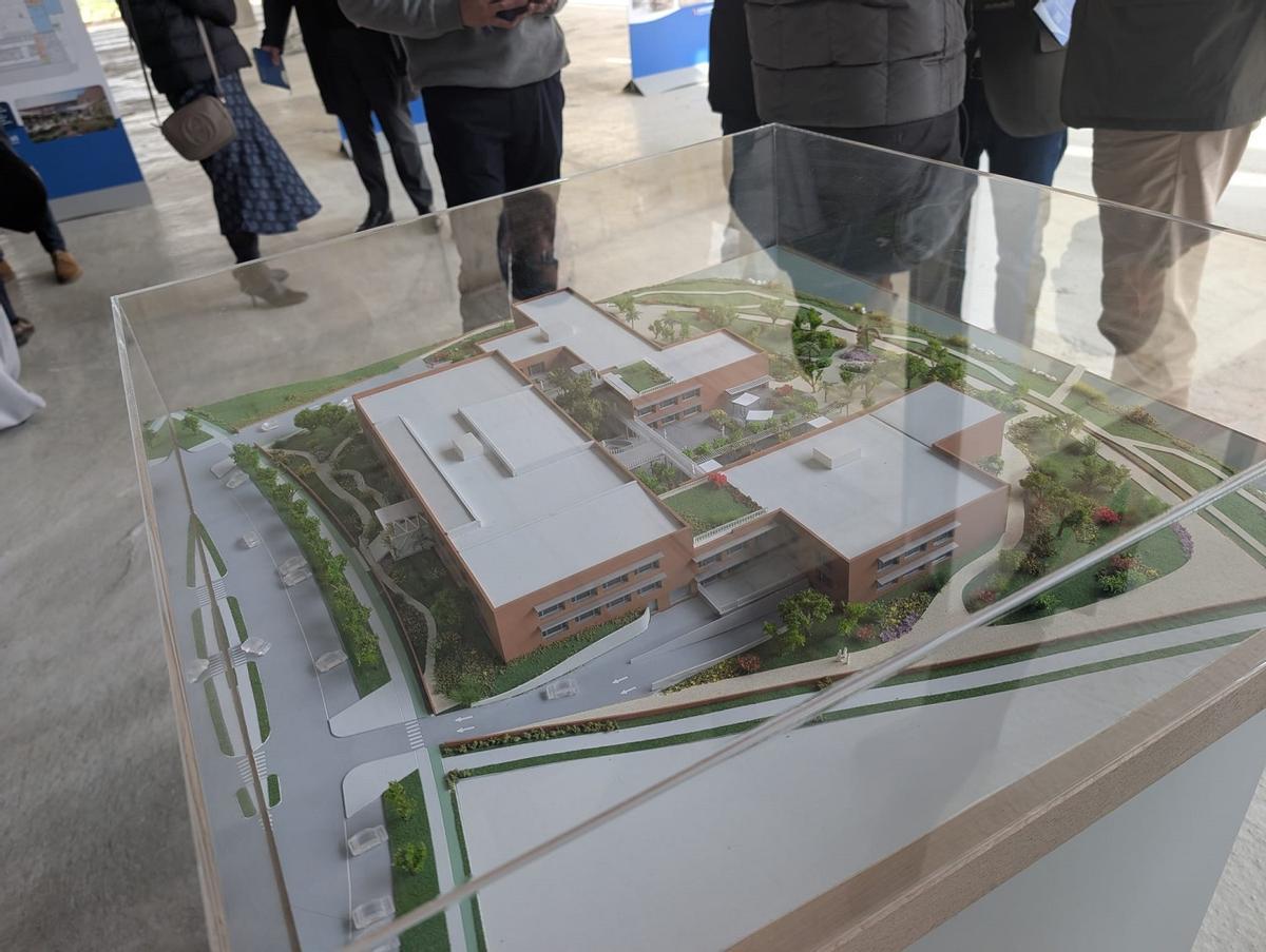 La maqueta del edificio, expuesta en la presentación de las obras, este miércoles en el PTA de Málaga.