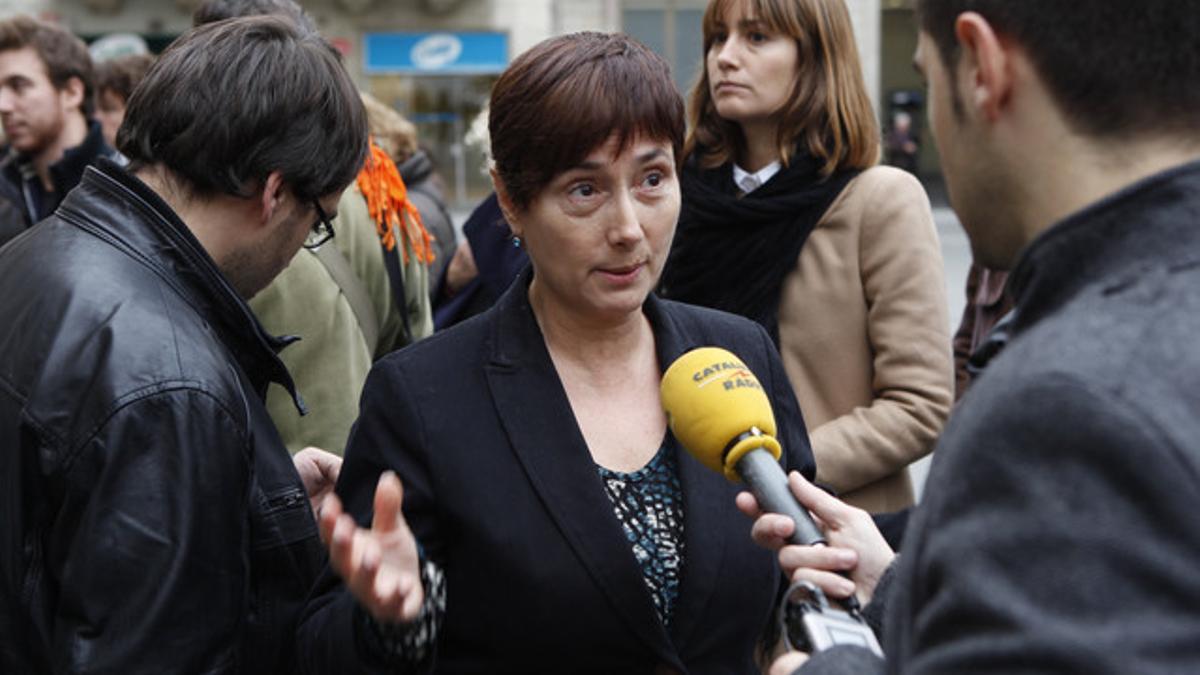 Carme Garcia, ante la prensa después de declarar por el 'Caso Mercuri'.