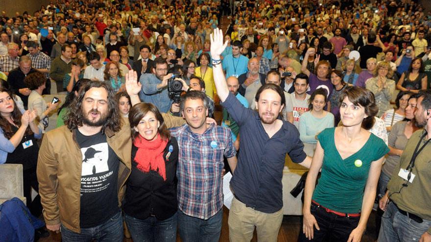 Antón Sánchez, Yolanda Díaz, Xulio Ferreiro, Pablo Iglesias y Rosa Martínez en un acto celebrado en Palexco.