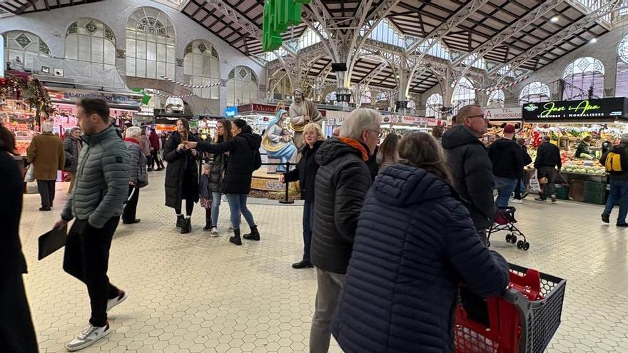 Mucho movimiento estos días en el Mercado Cetral de València.