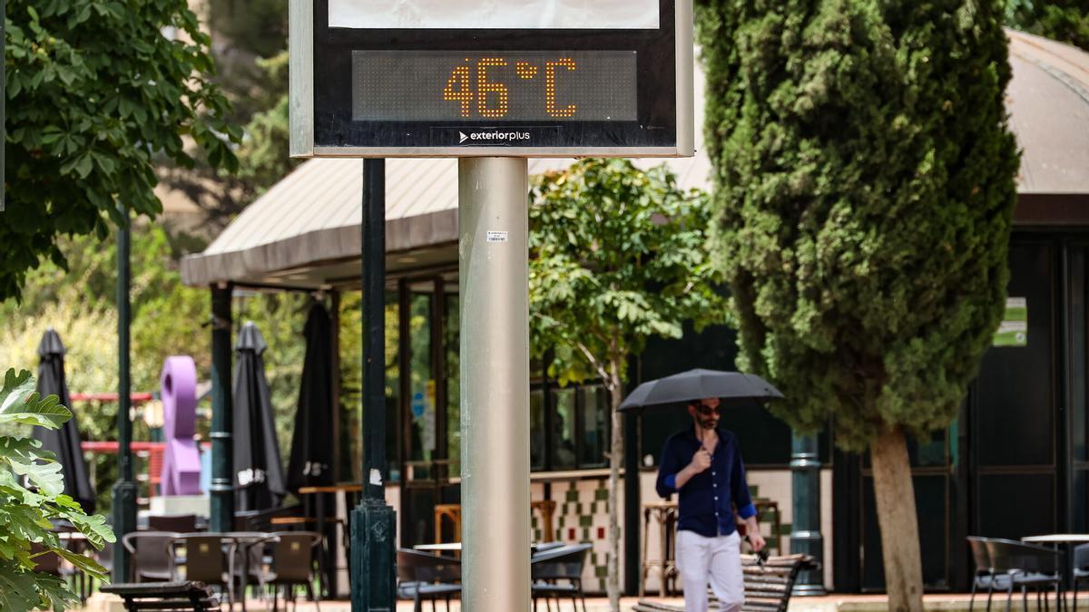 Termómetro a 46 grados en Alicante durante la última ola de calor.