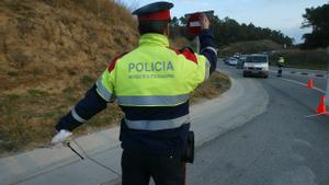 Control de los Mossos d’Esquadra en la carretera C-59, entre Palau-solità i Plegamans y Caldes de Montbui.