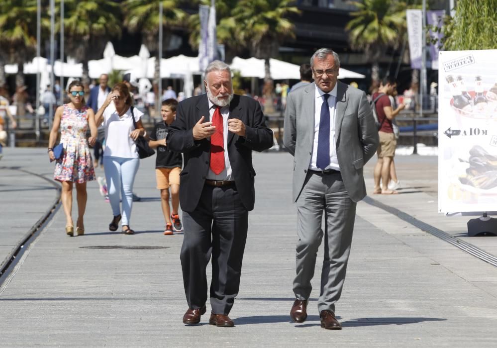 Histórica firma de la Ley del Área Metropolitana de Vigo