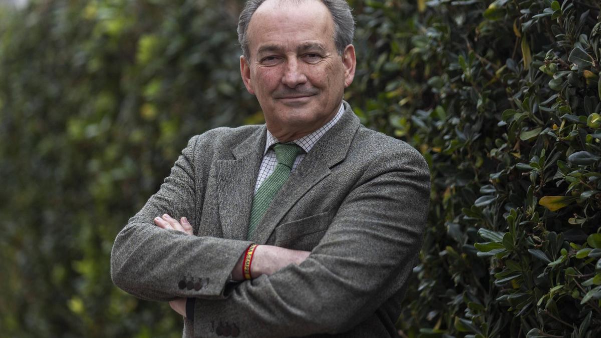 El conseller de Agricultura, José Luis Aguirre, posa para la entrevista.