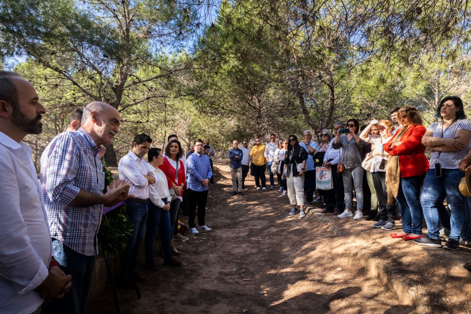 Homenaje del PSPV en el Paredón de España de Paterna