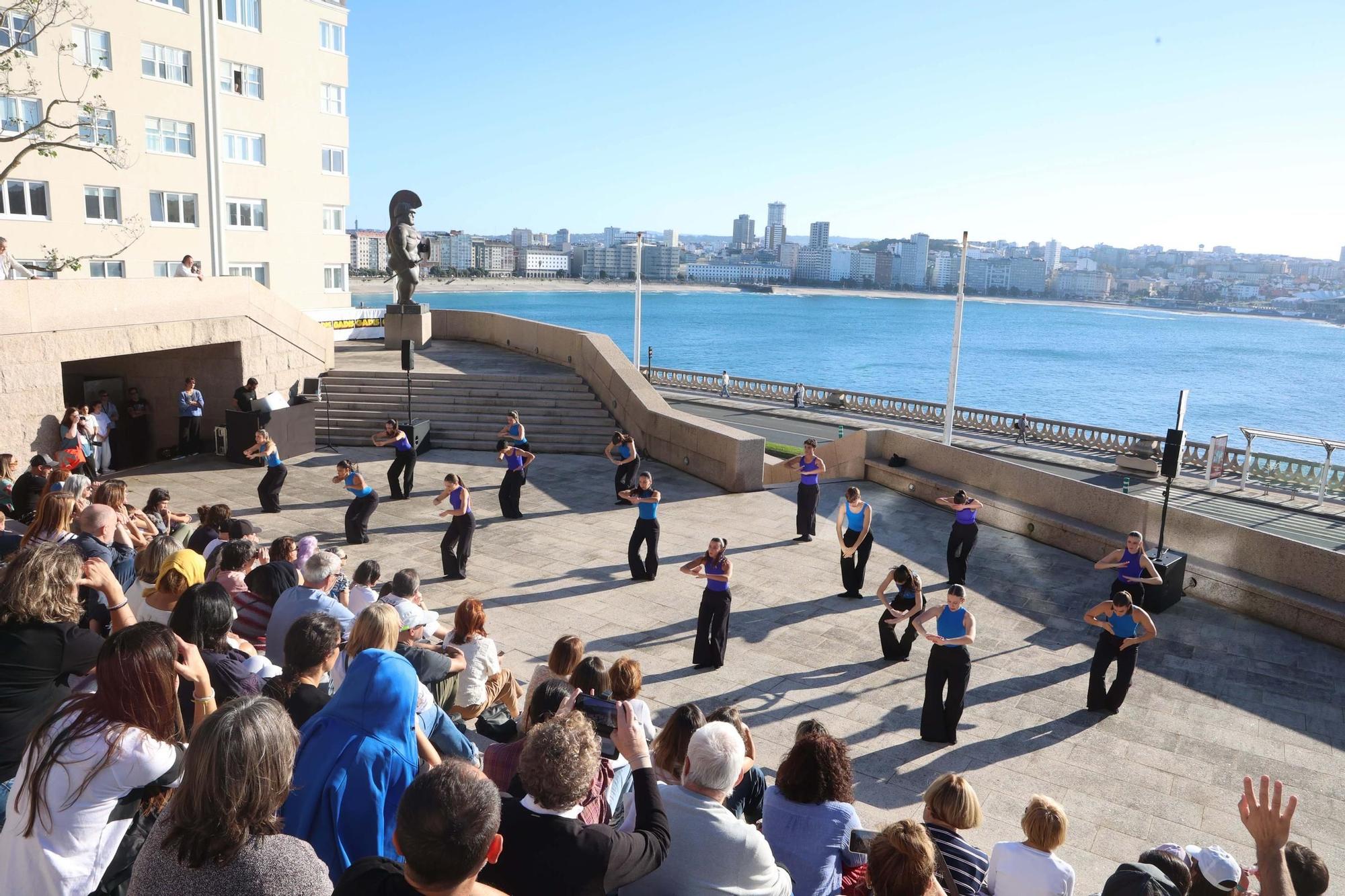 El festival de danza Quincegotas toma las calles de A Coruña