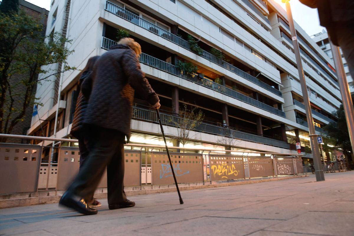 L’esperança de vida ha augmentat, i amb ella la necessitat d’atenció en edats més avançades. L’esperança de vida ha augmentat, i amb ella la necessitat d’atenció en edats més avançades.