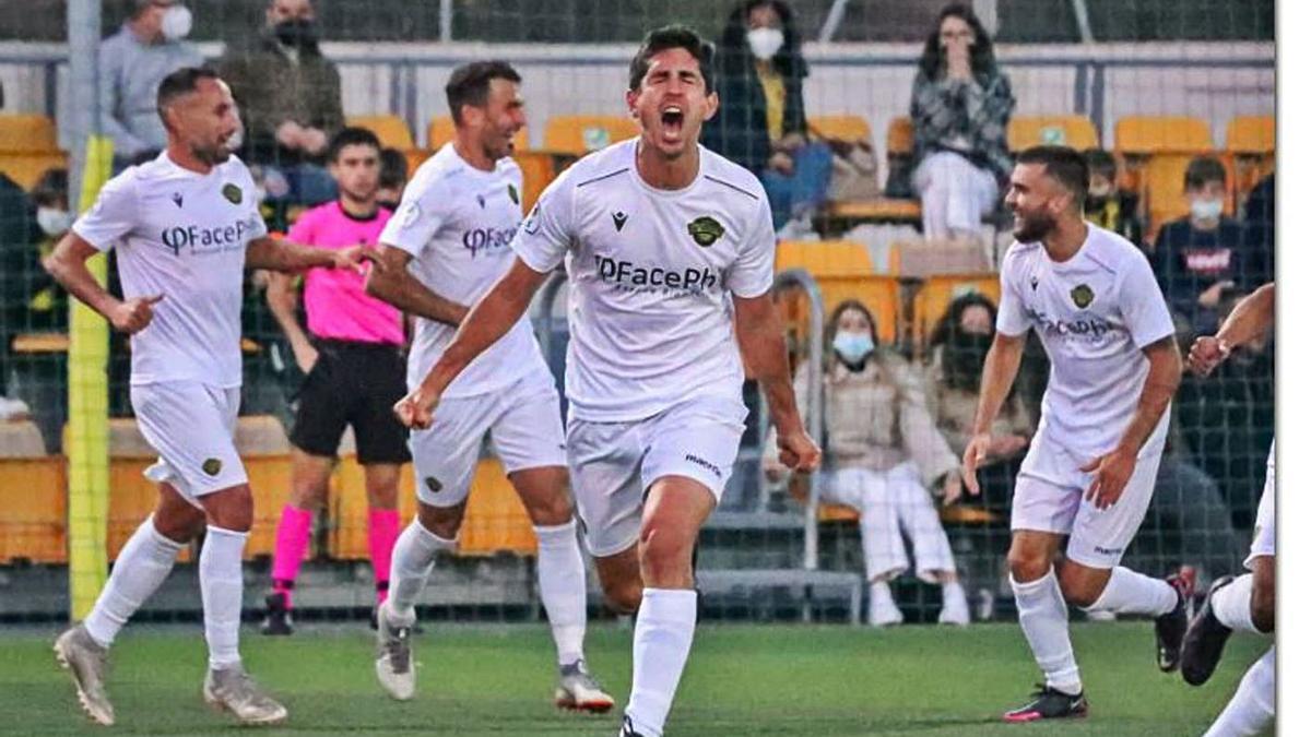 José García celebra con efusividad su gol ante el Roda. | CF INTERCITY