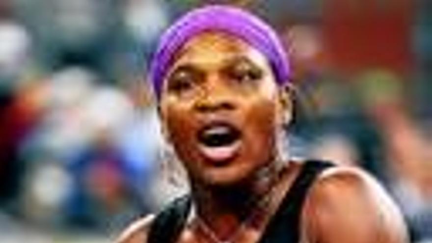 Serena Williams, fuera por amenazar a una juez de línea