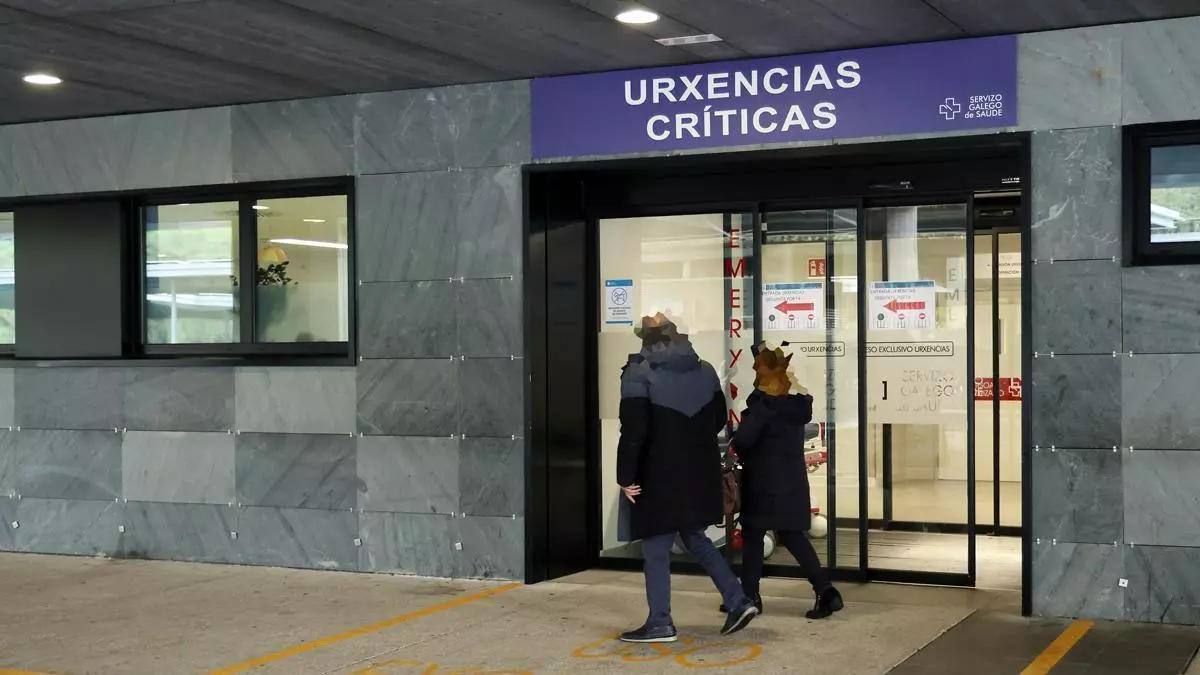 Consideran «desproporcionada» la sanción a una vigilante del hospital Álvaro Cunqueiro por abofetear a un paciente agresivo