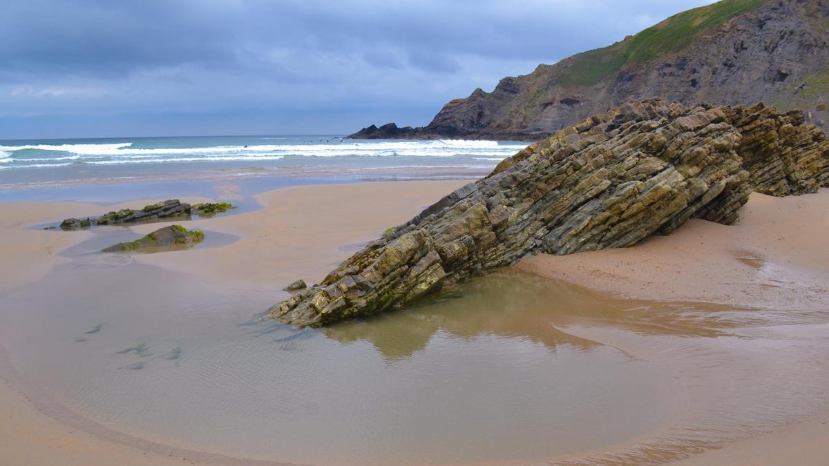 Un rincón de la playa de Xagó