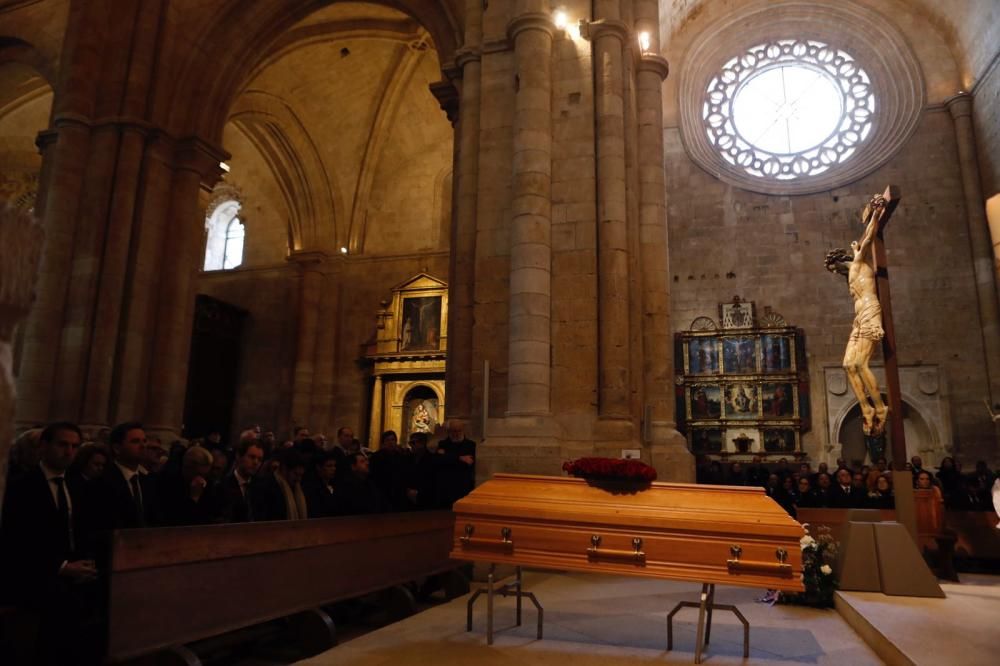 Funeral de Jesús López Cobos