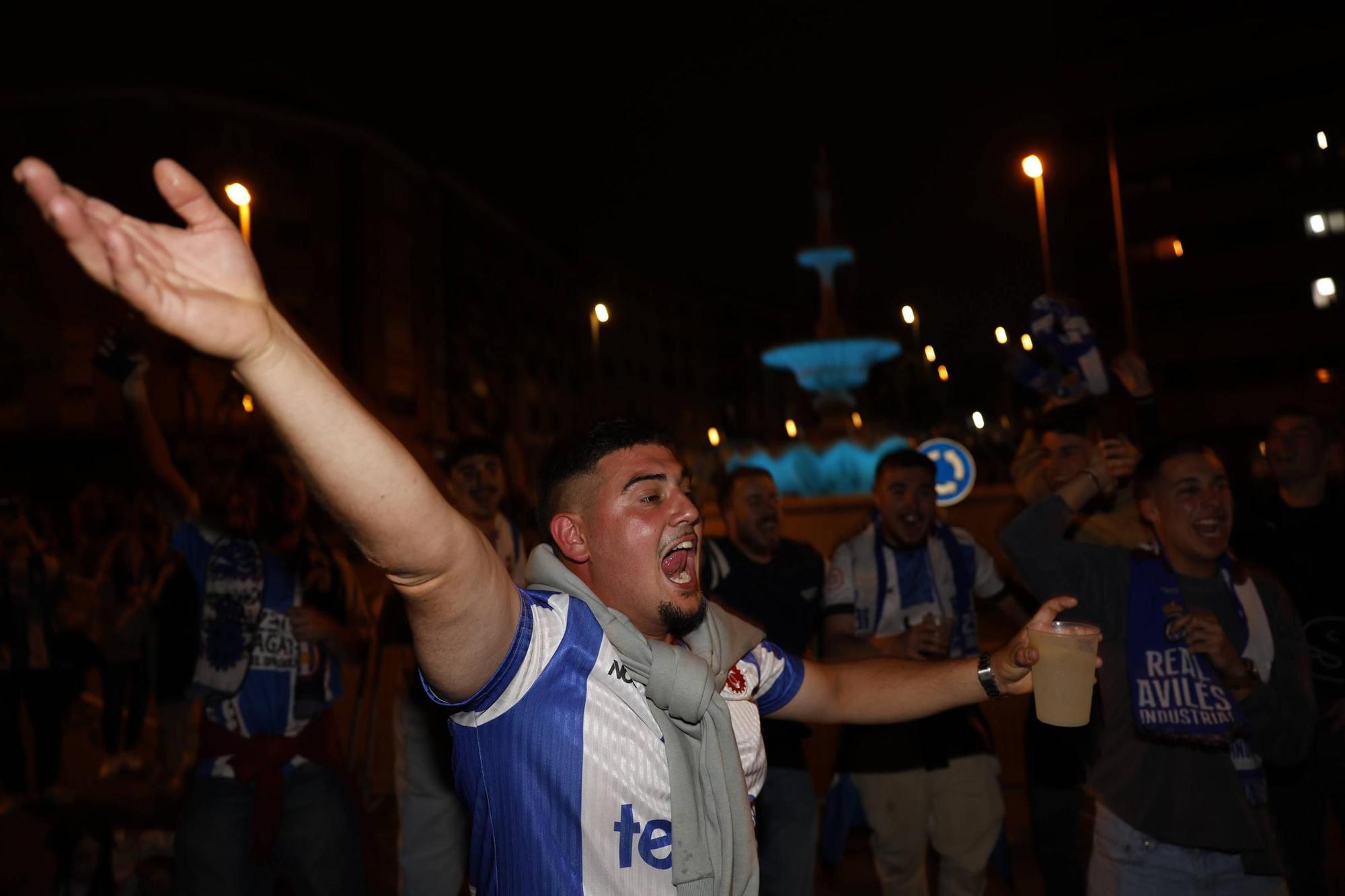 EN IMÁGENES: Locura en las calles de Avilés por el ascenso