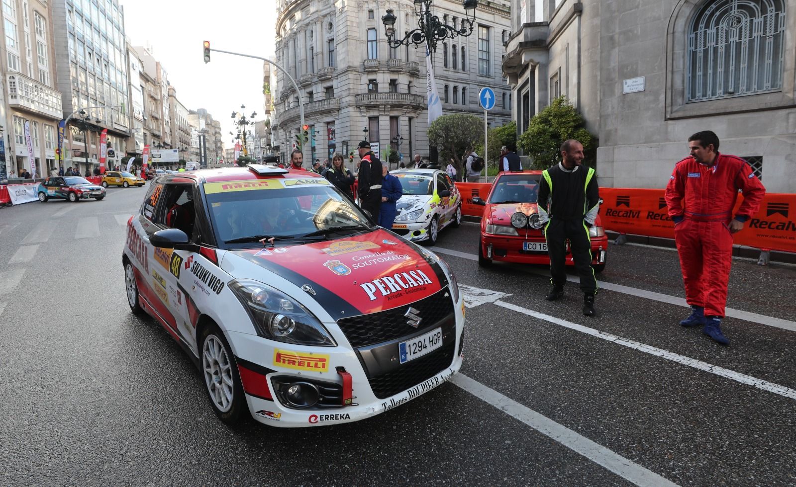 Los motores del Rallye Rías Baixas rugen en el centro de Vigo