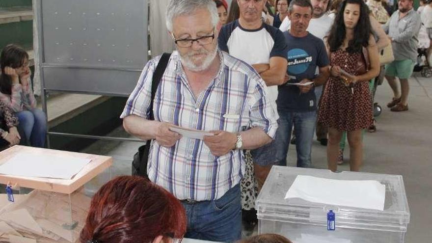 Pazos, votando en las últimas elecciones generales. // Santos Alvarez