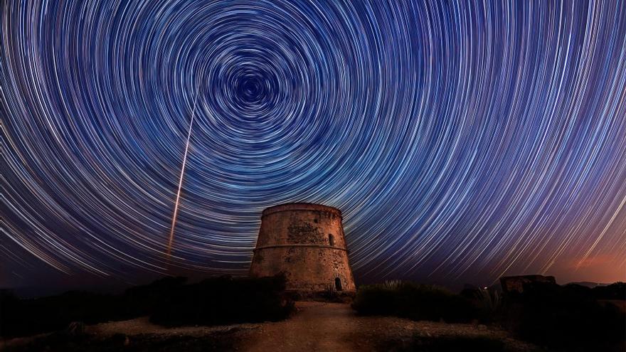 Detectan desde Ibiza la reentrada en la atmósfera de un cohete ruso