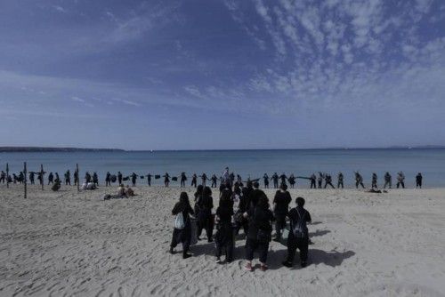 Menschenkette an der Playa de Palma