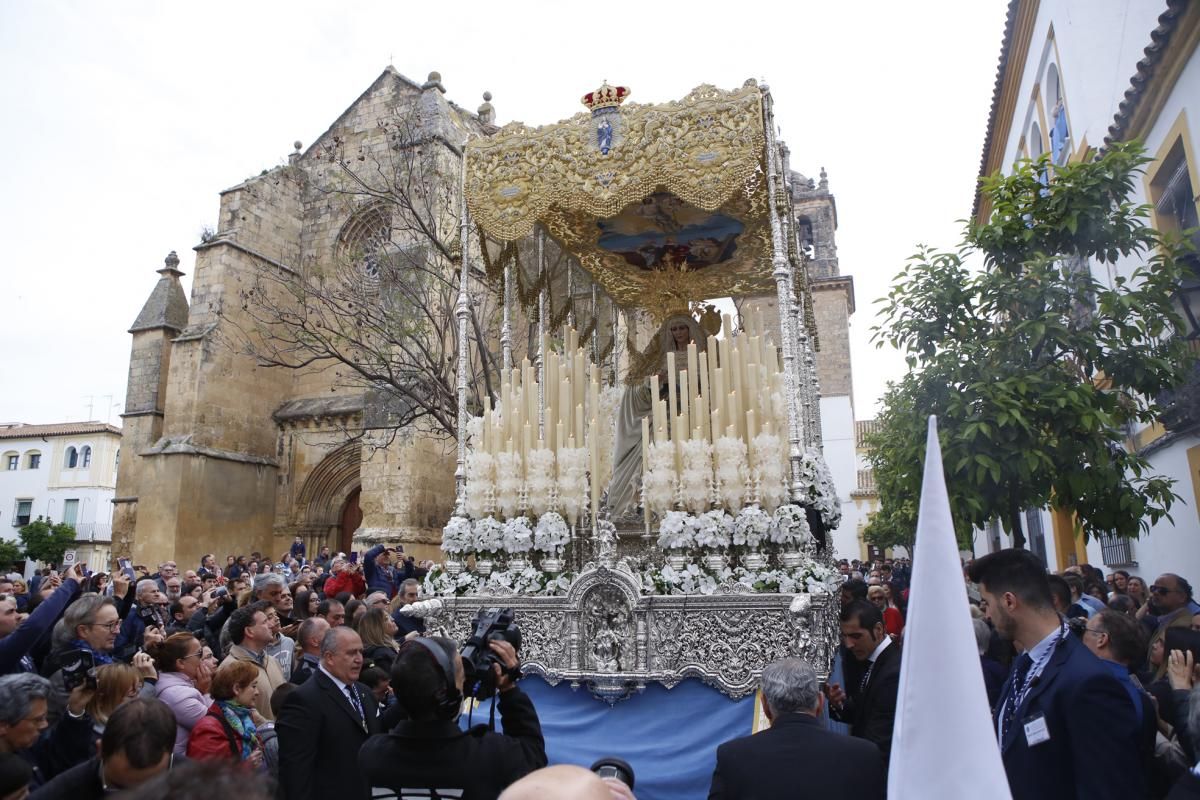 El Resucitado y la Virgen de la Alegría cierran la Semana Santa cordobesa