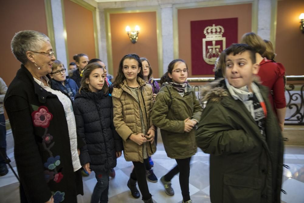 Pleno infantil en el Ayuntamiento de Oviedo