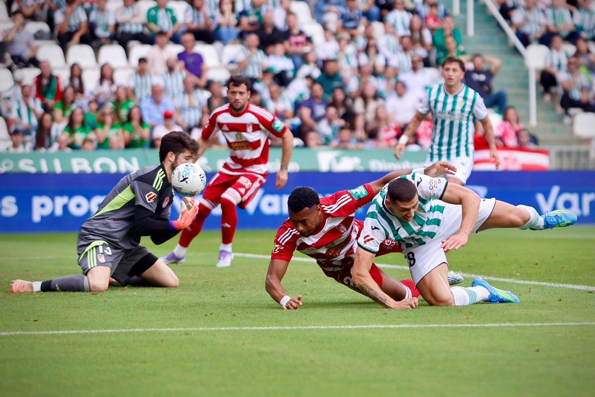 Córdoba CF-Granada | Las imágenes del partido de LaLiga Hypermotion