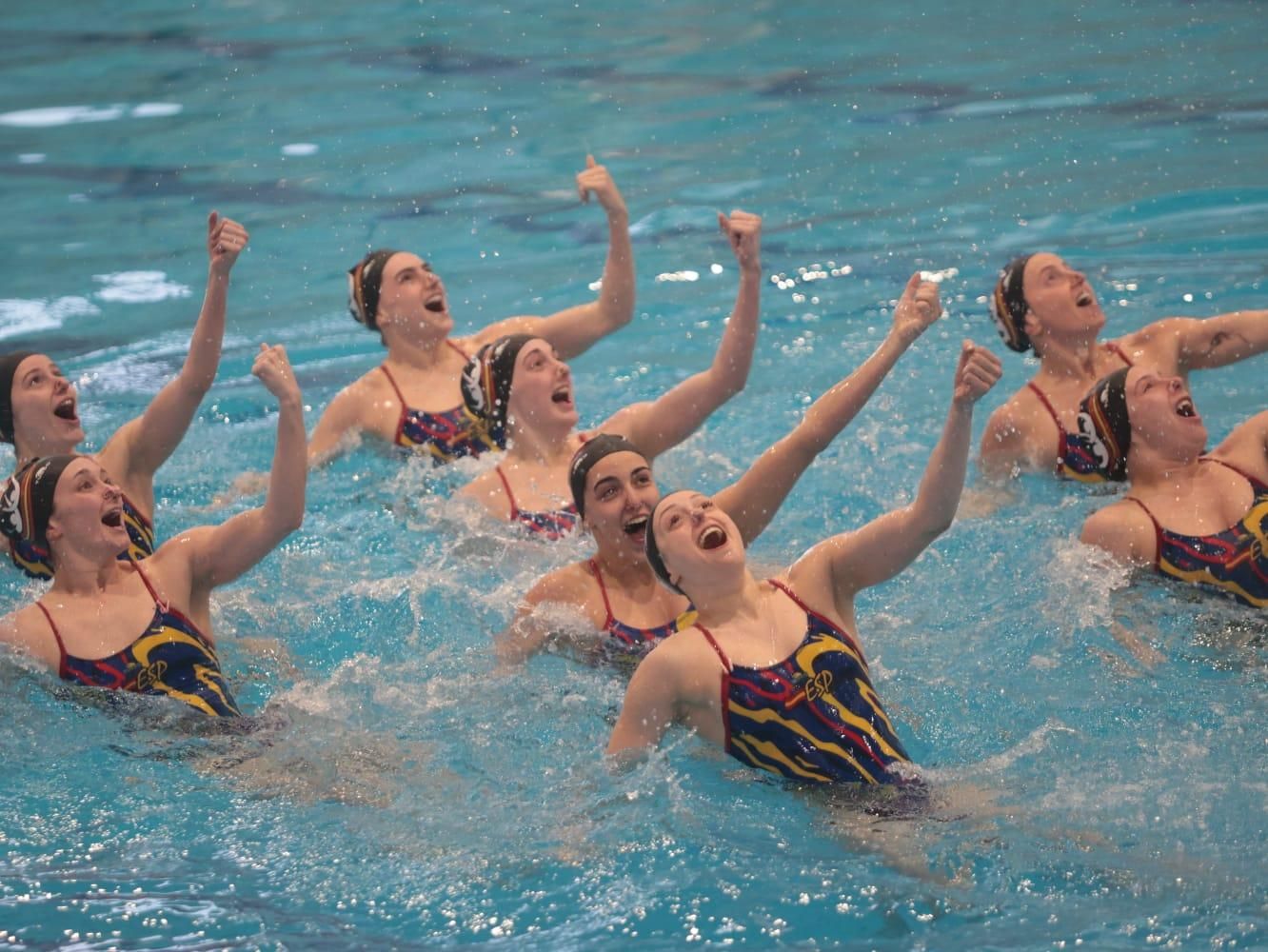 Exhibición solidaria por la dana del equipo español de natación artística