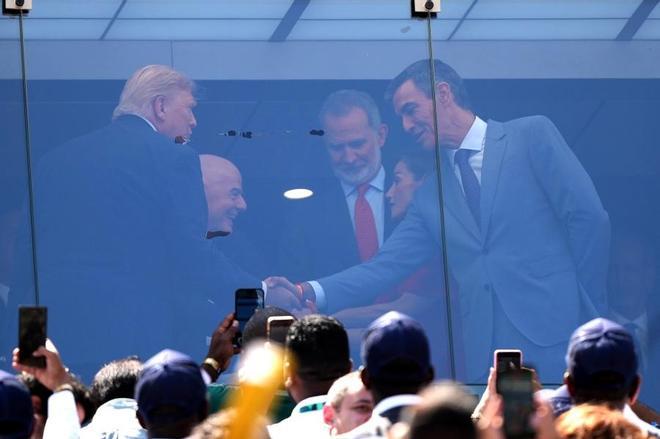 Trump se ciñe al protocolo en la final del Mundial y evita el pulso político con Sánchez en el palco