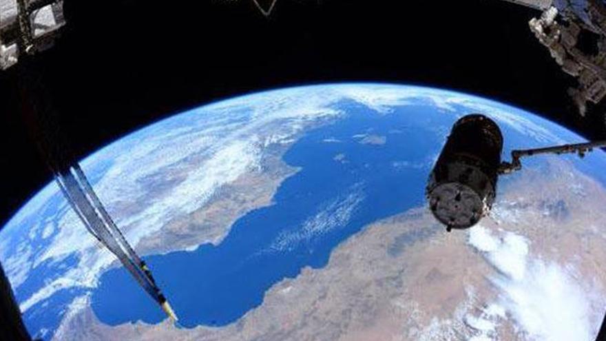 Aproximación a la ISS de la sonda donde viajaba el &quot;Serpens&quot;