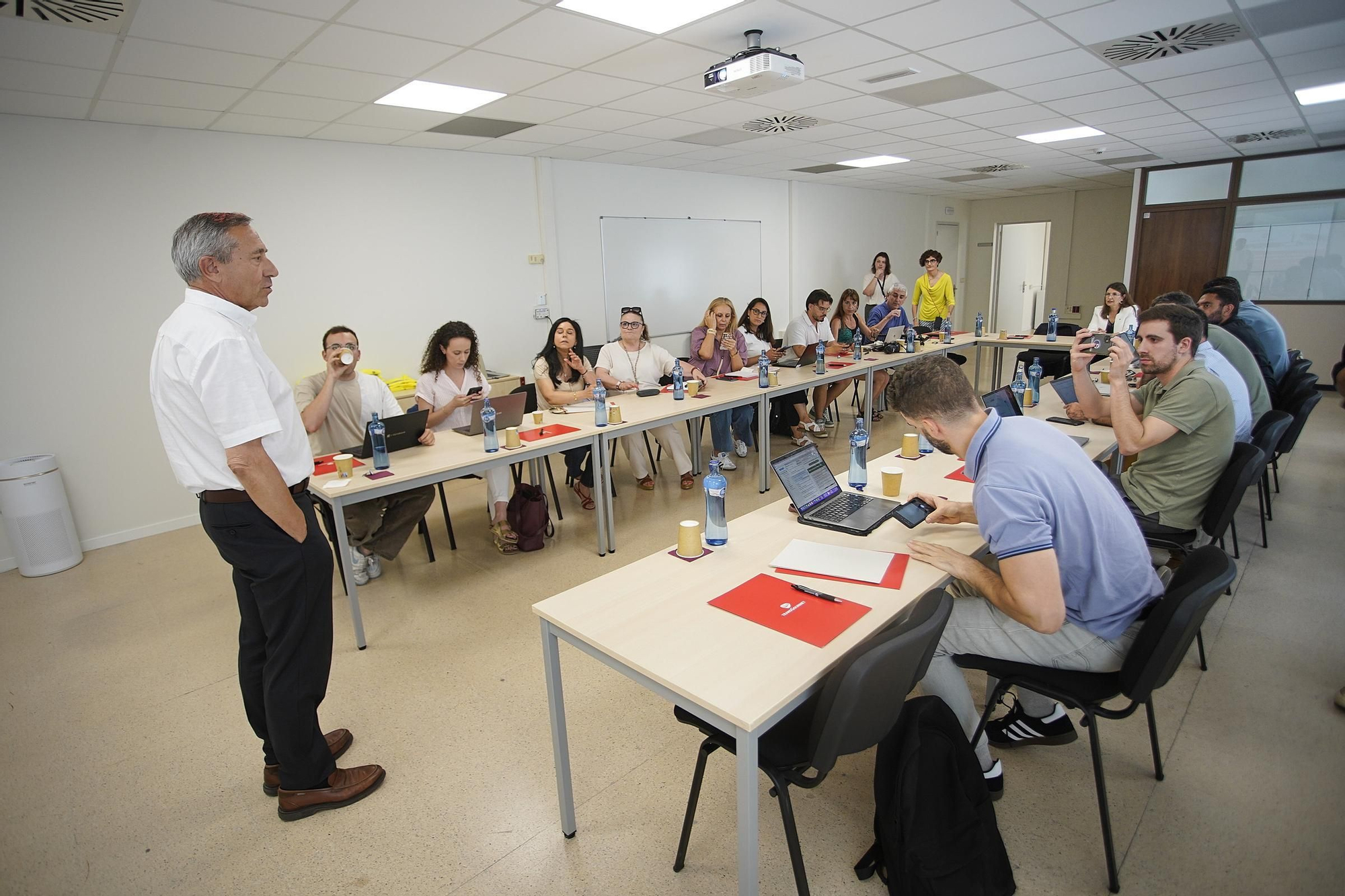 Les fotos de la seu de Transgourmet Ibèrica de Vilamalla