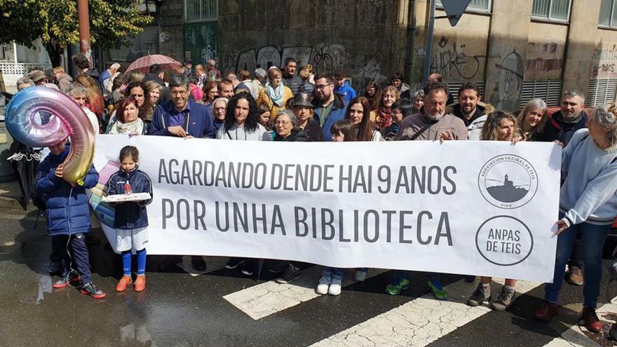 Teis demanda su biblioteca tras nueve años sin avances