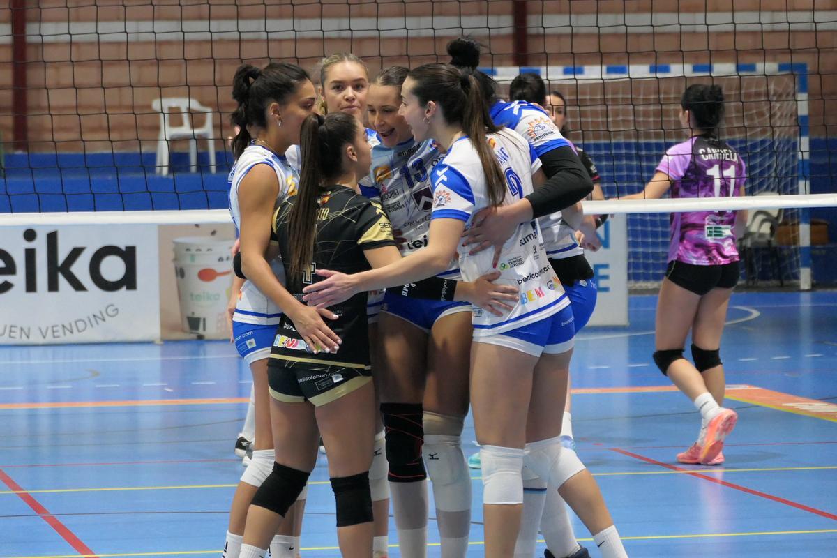 El Servigroup Playas de Benidorm recibe en el pabellón Raúl Mesa al Camporrosso Finestrat en un derbi comarcal con mucho en juego.