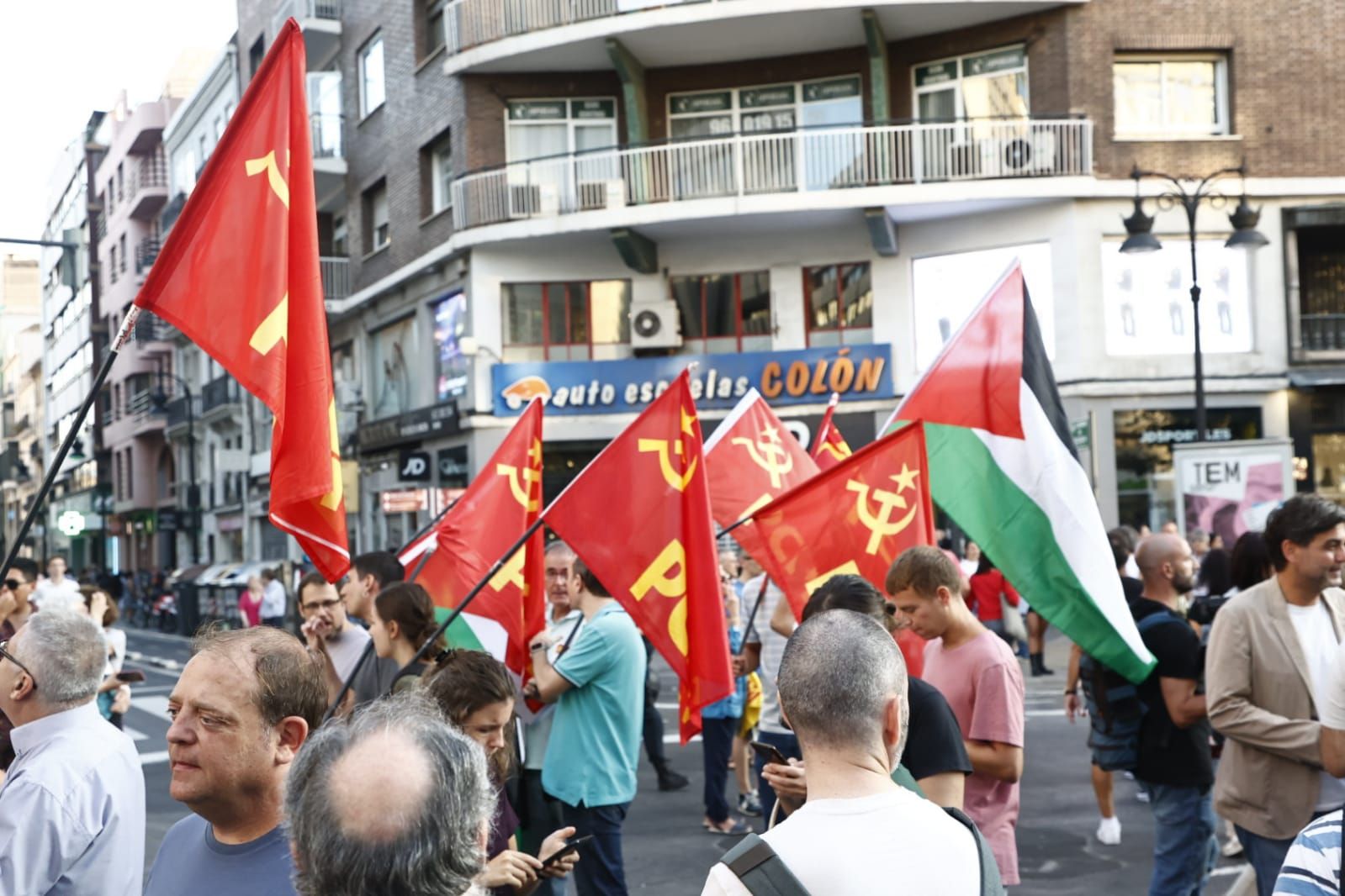 Todas las fotografías de la manifestación del 9 d'Octubre en València