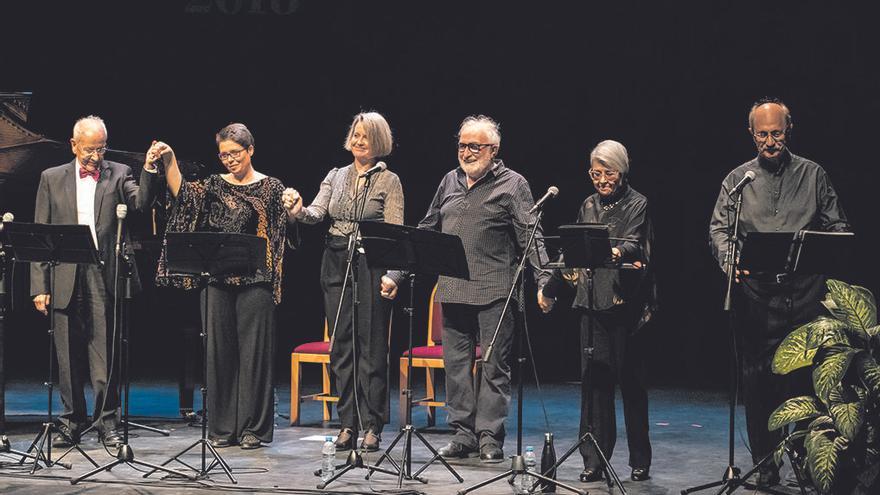 6 euros de descompte per entrada per escoltar el recital de poemes «Paraules vives al vent que passa»