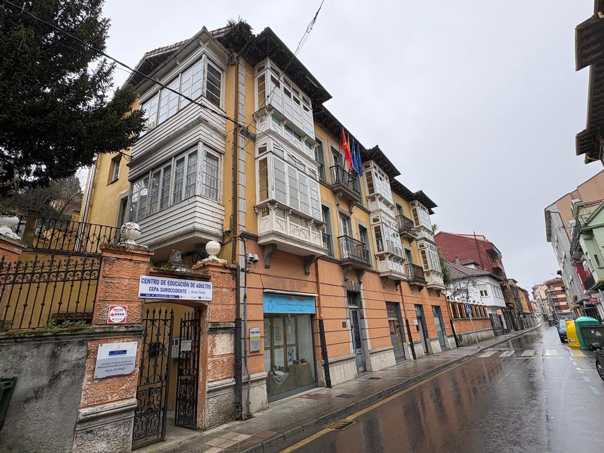 Casa González Mayo, en el centro de Tineo.